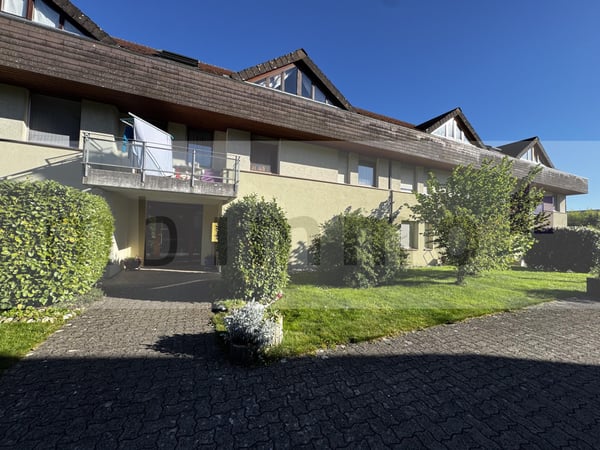 Appartement avec jardin à deux pas des écoles - Wohnung mit Garten und Sitzplatz, nur wenige Schritte von den Schulen entfernt 2
