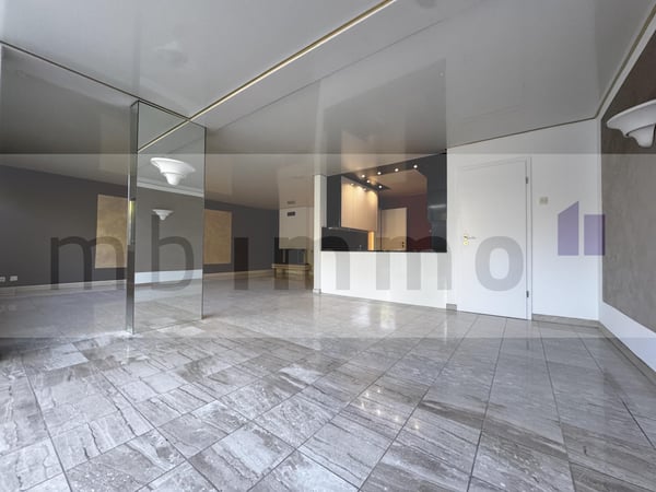 Appartement avec jardin à deux pas des écoles - Wohnung mit Garten und Sitzplatz, nur wenige Schritte von den Schulen entfernt 4
