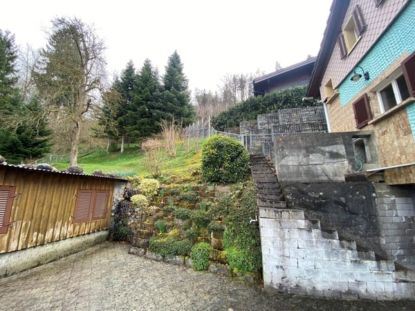 Charmantes Familienheim mit üppigem Garten 6