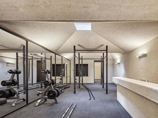 Furnished Apartment (1.5 room) with Pool, Gym, usw. 11