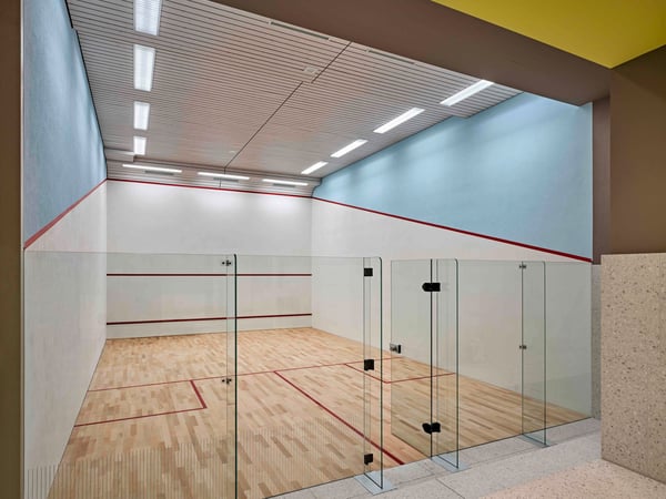 Kloten-Milano: Schwimmbad, Gym, Fitness und vieles mehr im Haus 14