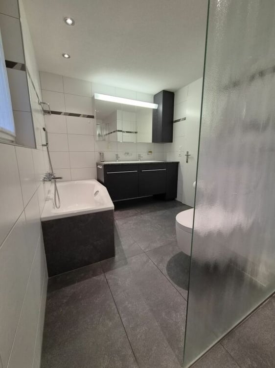 7.5-Zimmer-Doppeleinfamilienhaus an ruhiger Wohnlage 6