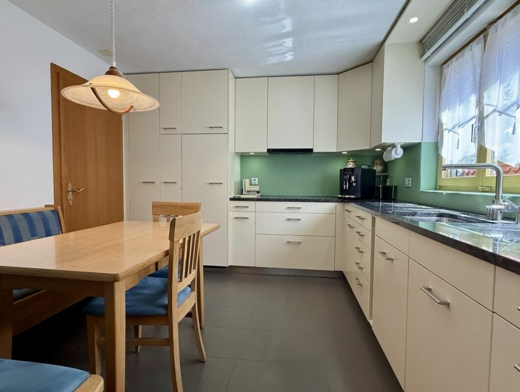 7.5-Zimmer-Doppeleinfamilienhaus an ruhiger Wohnlage