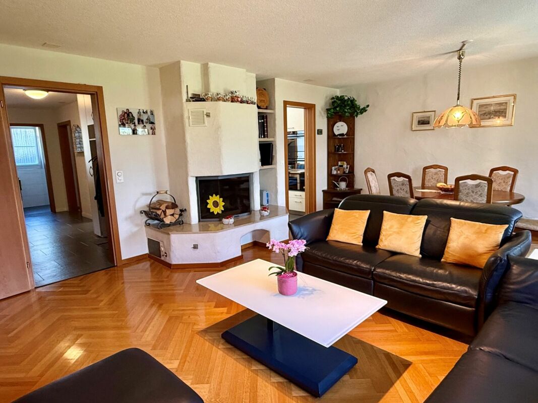 7.5-Zimmer-Doppeleinfamilienhaus an ruhiger Wohnlage