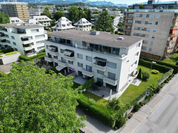 Exklusive 4.5-Zimmer-Gartenmaisonettewohnung mit Zusatzräumlichkeiten