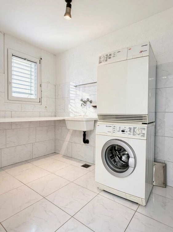 Exklusive 5.5-Zimmer-Attikawohnung mit Wintergarten und Sauna in Seenähe 9