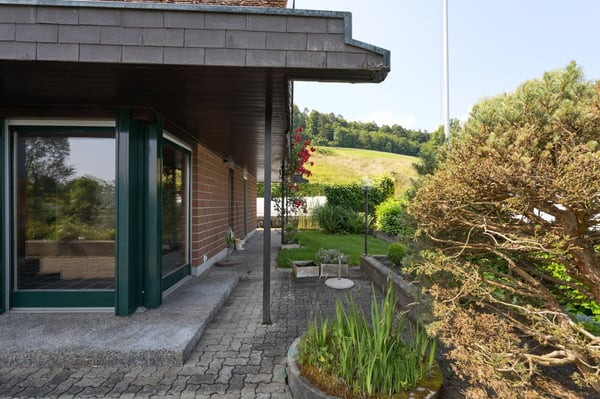 1.5-Zimmer-Einfamilienhaus mit traumhafter Seesicht in Steckborn 8