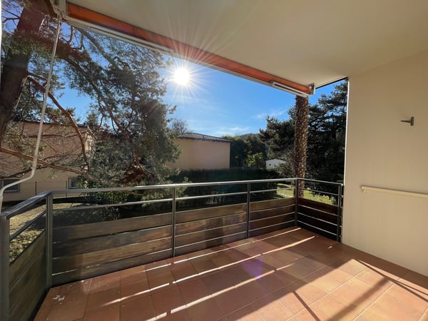 COMODO E SPAZIOSO 1.5 LOC. NEL VERDE A DUE PASSI DAL CENTRO 2