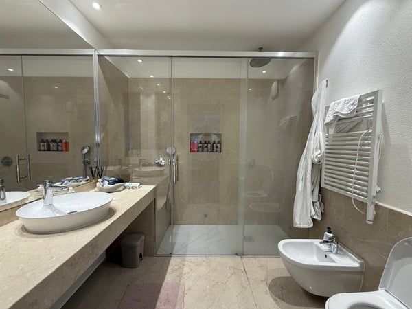 GRANDE E MODERNO 2.5 LOC. CENTRALISSIMO con ARIACONDIZIONATA 6