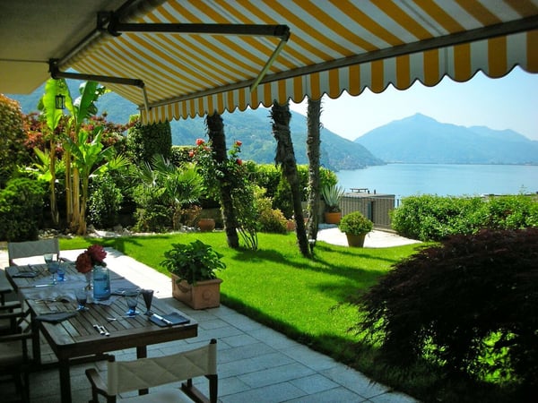 MAGNIFICO Appartamento CON CURATISSIMO GIARDINO E VISTA LAGO 2