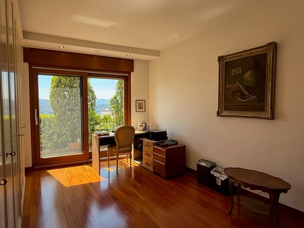 MAGNIFICO Appartamento CON CURATISSIMO GIARDINO E VISTA LAGO 8