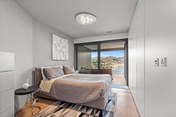 Unique lake-view penthouse in Prestigious Nizza Paradise Residence 12