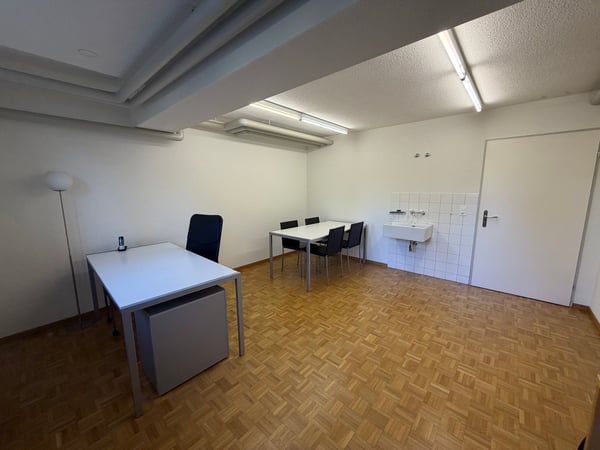 Charmantes Gewerbelokal / Büro in Brütten – ca. 20 m² 4