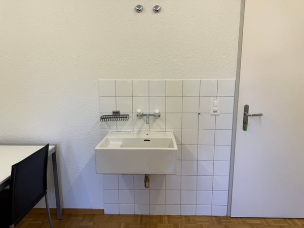 Charmantes Gewerbelokal / Büro in Brütten – ca. 20 m² 7