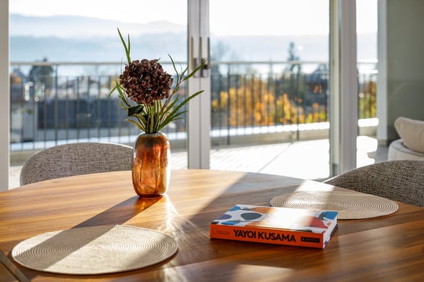 Exklusive Terrassenwohnung mit Berg- und Seeblick 3