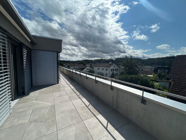 Attikawohnung mit grosser Terrasse – modern, hell & familienfreundlich 9