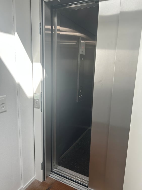 Attikawohnung mit grosser Terrasse – modern, hell & familienfreundlich 10