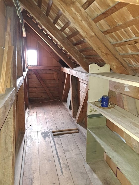 (Reserviert) Freistehendes 1.5 Zimmer Einfamilienhaus an toller Weitsicht-Lage 8