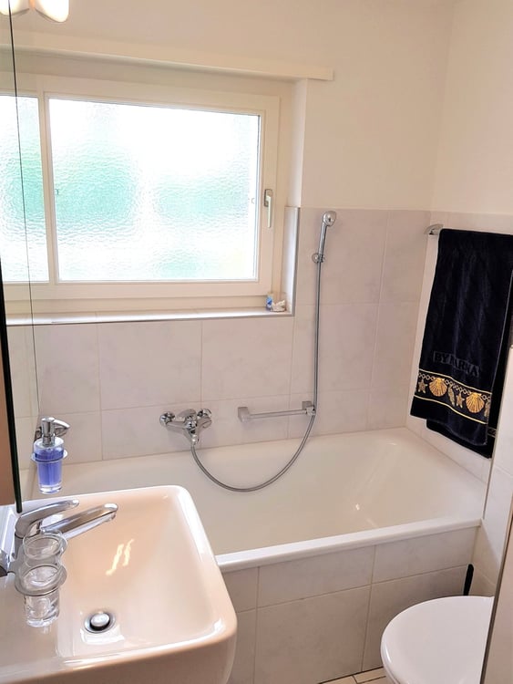 Sehr helle und schöne 1½ Zimmer Wohnung im Hochparterre in gesuchtem Wohnquartier 7