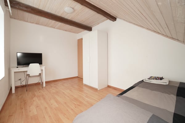 Gemütliches Zimmer in Suhr verfügbar 11