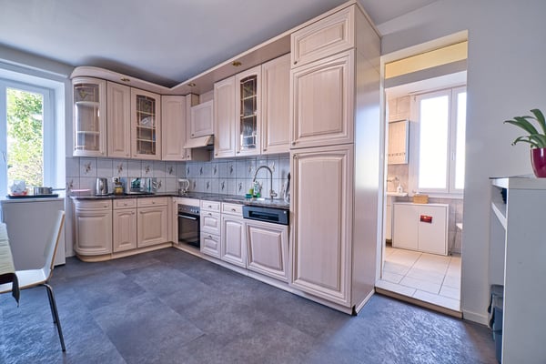 Gemütliches Zimmer in Suhr verfügbar 4