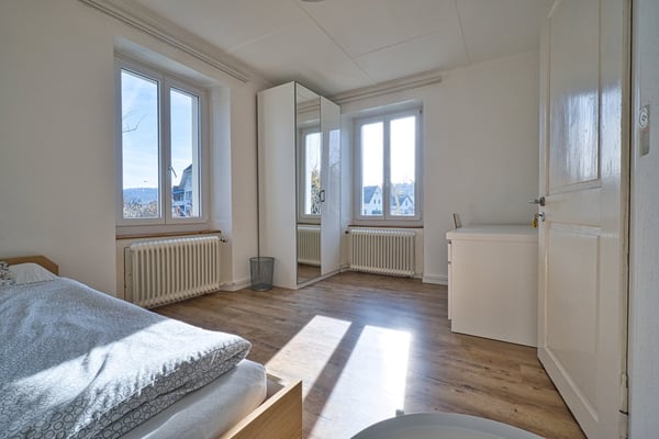 Gemütliches Zimmer in Suhr verfügbar 2