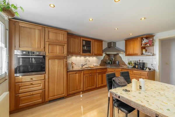 Attraktive Liegenschaft mit zwei Zweifamilienhäusern und vier Wohnungen 5