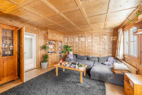 Attraktive Liegenschaft mit zwei Zweifamilienhäusern und vier Wohnungen 6