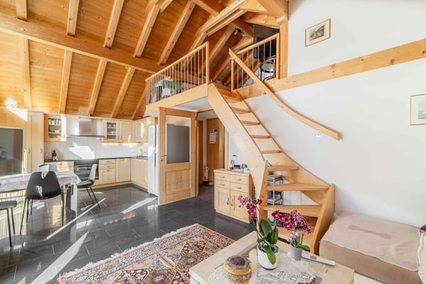 Attraktive Liegenschaft mit zwei Zweifamilienhäusern und vier Wohnungen 2