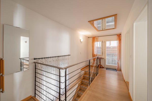 Attraktive Liegenschaft mit zwei Zweifamilienhäusern und vier Wohnungen 8