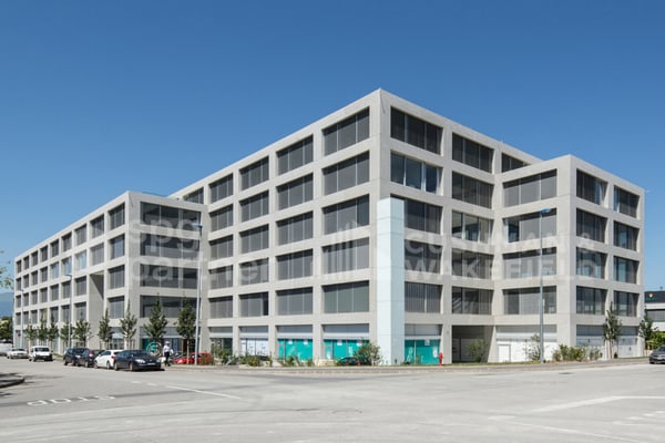 TEMPO - Surfaces high-tech dans bâtiment contemporain certifié BREEAM et MINERGIE 3