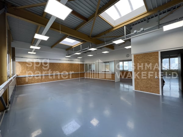 Veyrot 25 - Locaux artisanaux et industriels au c?ur de la ZIMEYSA 6