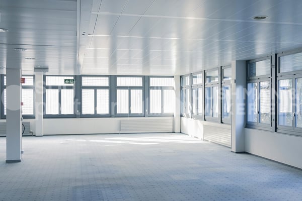 Bureaux et surfaces industrielles de 2?842 m² - Veyrot 11 6