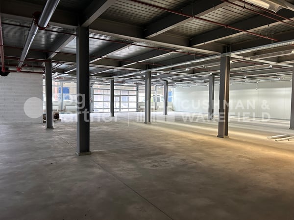 Ateliers et bureaux Plug & Play dans une zone stratégique 5