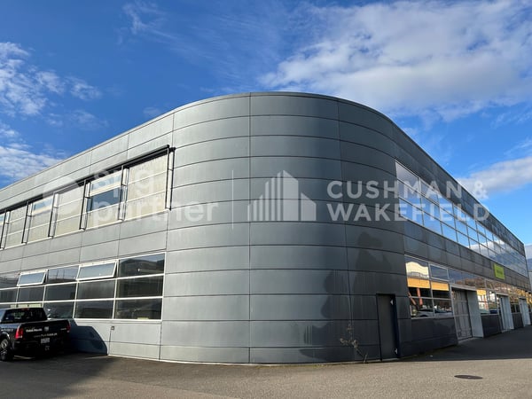 Ateliers et bureaux Plug & Play dans une zone stratégique 3