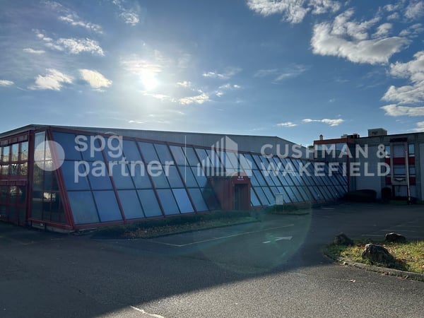 Ateliers et bureaux Plug & Play dans une zone stratégique 9