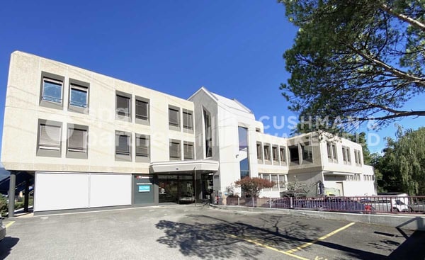 Surfaces administratives modernes Plug & Play 2