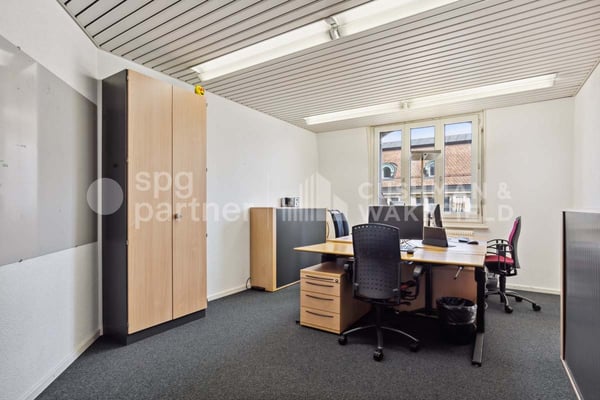 Bureaux clé en main dans le centre historique de Lausanne, Grand-Chêne 5