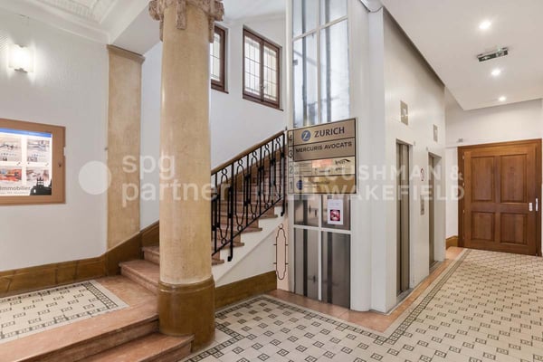 Bureaux clé en main dans le centre historique de Lausanne, Grand-Chêne 2