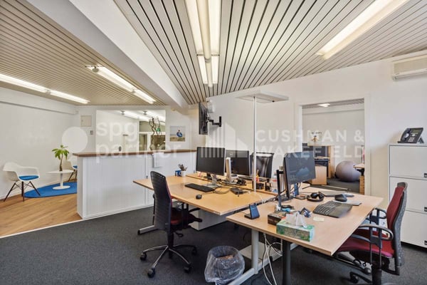 Bureaux clé en main dans le centre historique de Lausanne, Grand-Chêne 3