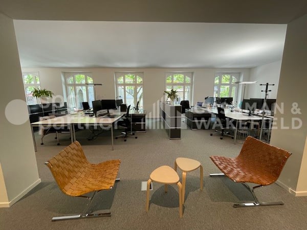 Bureaux Plug & Play au c?ur du quartier piéton de St-François 5