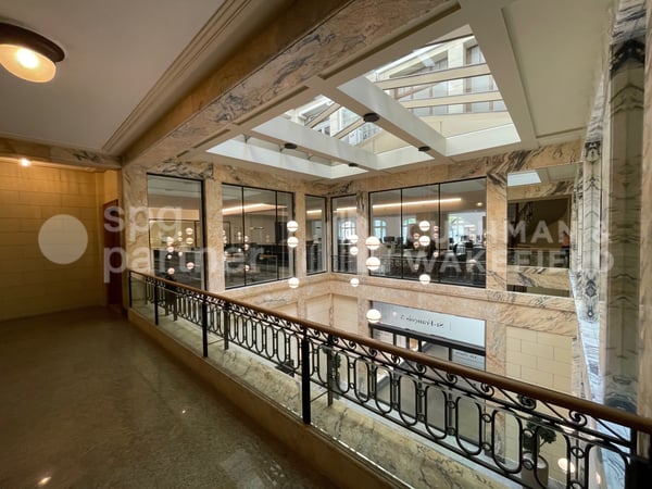 Bureaux Plug & Play au c?ur du quartier piéton de St-François 3