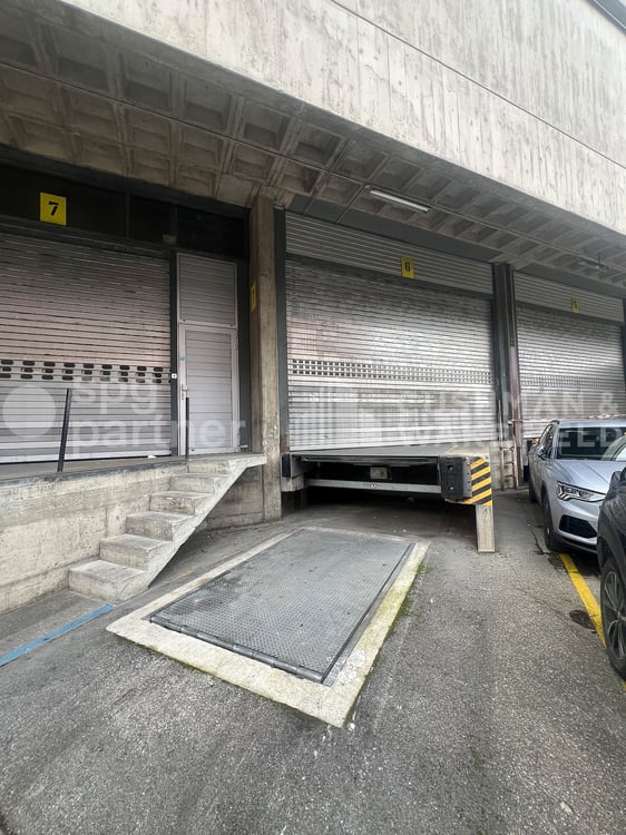 Jeunes 23 - Dépôt logistique au rez-de-chaussée de 2?500 m², La Praille 7