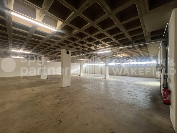 Jeunes 23 - Dépôt logistique au rez-de-chaussée de 2?500 m², La Praille 3