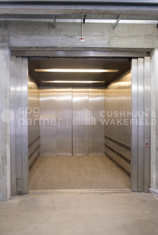 Surface logistique de 1600 m² Meyrin (ZIMEYSA) - EK9 12