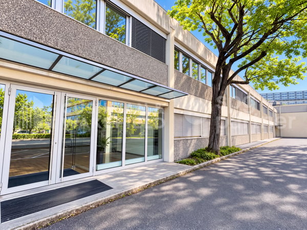 Lignon ? Surface de 312 m² en RDC pour activité artisanale ou showroom 10