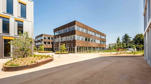 Quarz'Innov - Bâtiment industriel, technologique et artisanal à louer - 10'600 m² divisibles 9