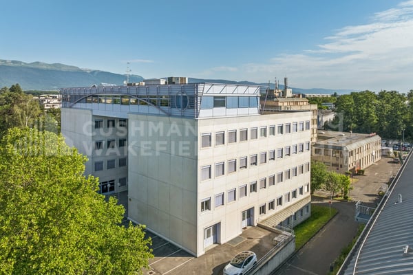 Bureaux lumineux et locaux artisanaux proches A1 et aéroport - Grand-Puits 42 10