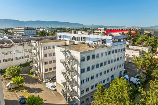 Bureaux lumineux et locaux artisanaux proches A1 et aéroport - Grand-Puits 42 11