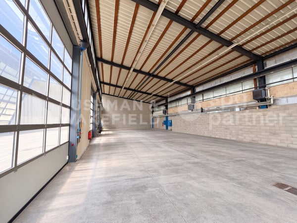 Surface industrielle de 855 m² | Disponible immédiatement 8